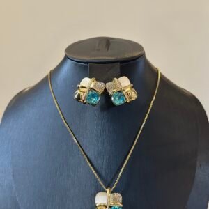 TURQUOISE SQUARE SET